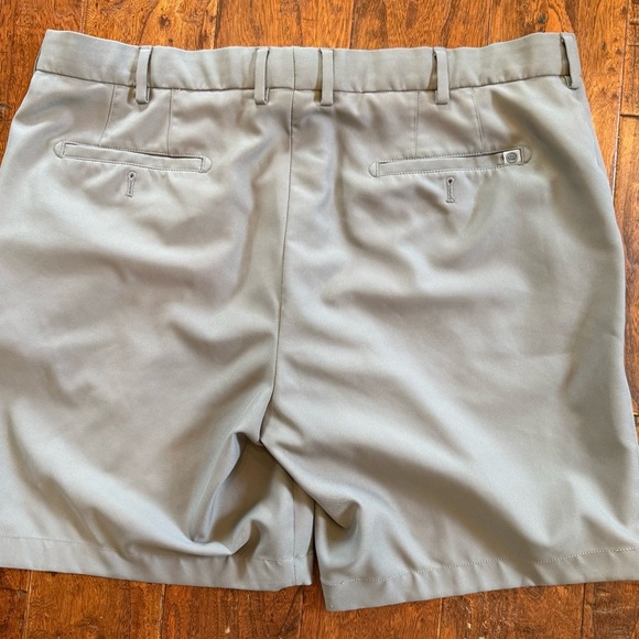 Peter Millar Men’s Surge Performance Golf Shorts Gale Grey Size 40 - Picture 8 of 9